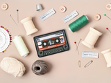 Klett Patch - Rote 80er Kassette | Retro Klett Patches, Vintage Aufnäher, Old School Klettpatches, Badge, Rock Musik Klettpatch, Finally Home