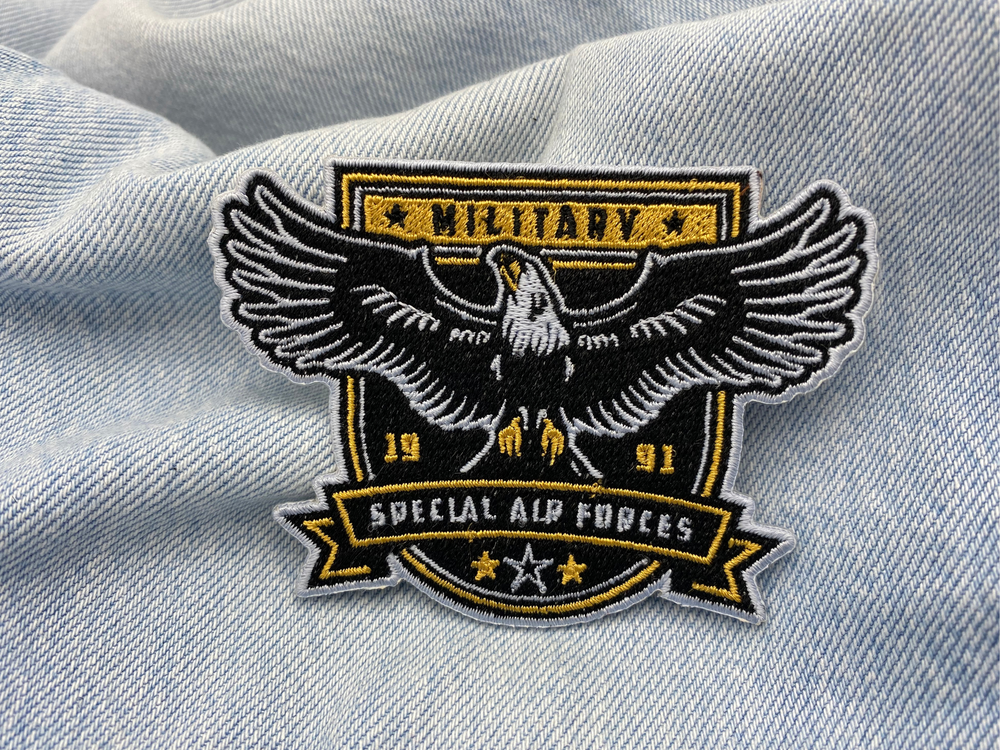 Air Forces Adler Abzeichen Patch auf blauer Jeans