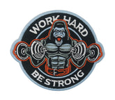 Schwarzer Work Hard Be Strong Klett Patch
