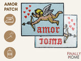 Amor Patch von vorne und hinten mit Bügelfolie. Verwendungsmöglichkeiten: Aufbügeln, Aufnähen, Aufkleben.