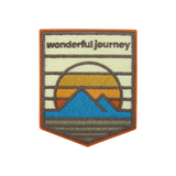 Adventure Collection: Wonderful Journey Patch zum Aufbügeln | Wandern Outdoor Patches, Sonne & Berge Bügelflicken, Flicken, Aufnäher Wanderer Rucksäcke, Finally Home