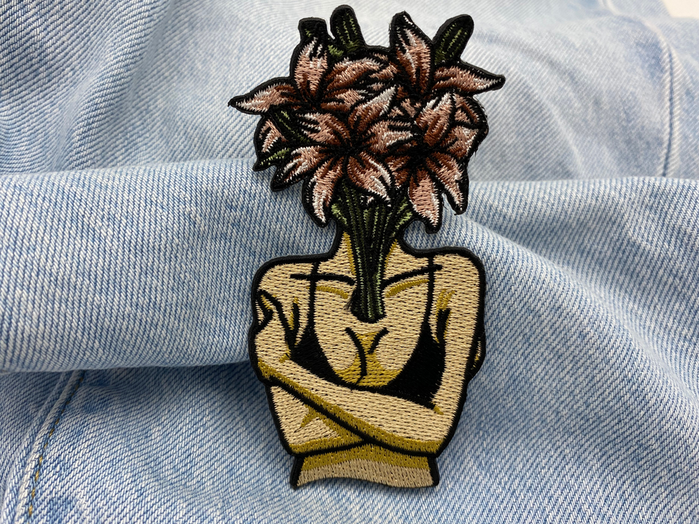 Der Patch auf einer blauen Jeans