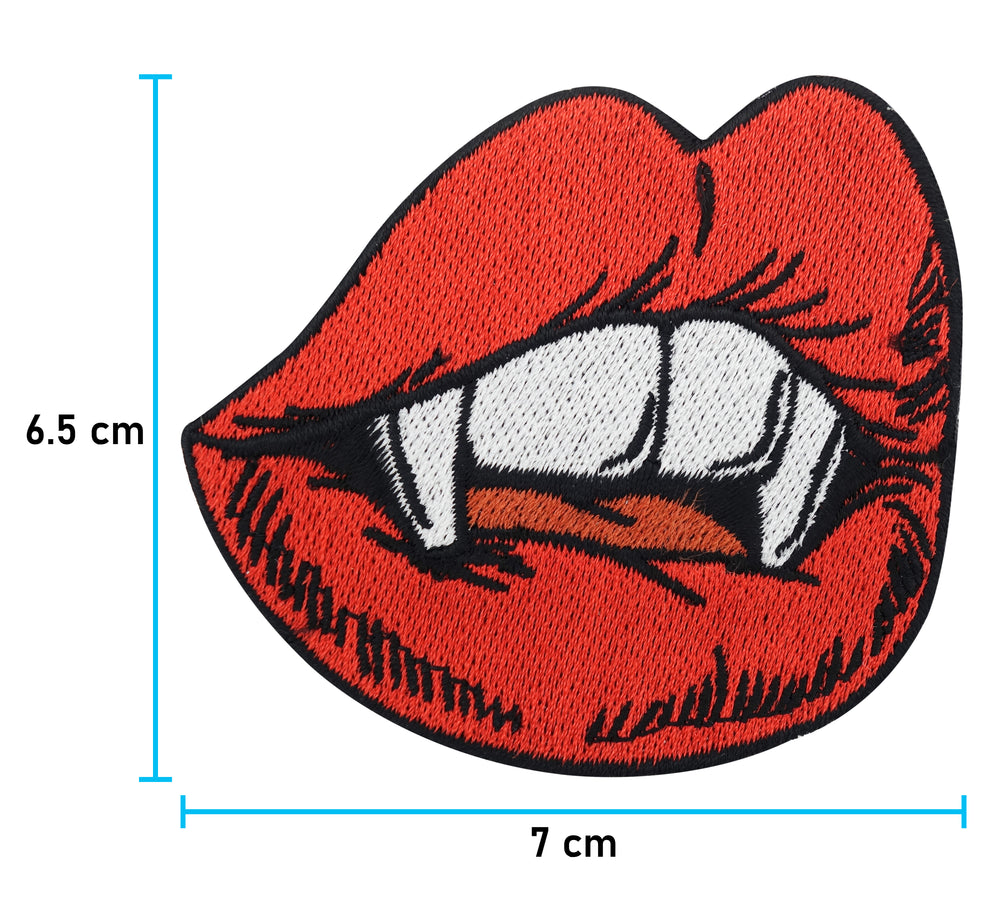 Vampir Kussmund Patch mit den Maßen: 6,5 x 7 cm