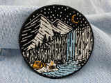 Der Patch auf blauer Jeans