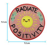 "Radiate Positivity" Patch mit der Maße: 7,2 x 7,2 cm