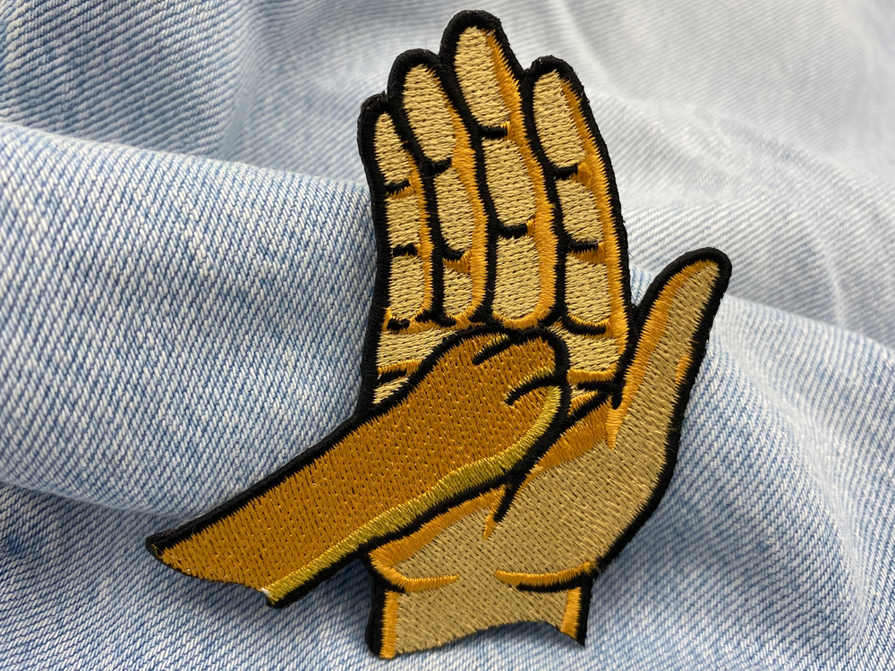 Der Patch auf einer blauen Jeans