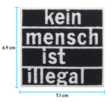 Statement Patch mit der Maße: 6,9 x 7,1 cm