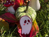 Geist Patch vor herbstlichem Hintergrund