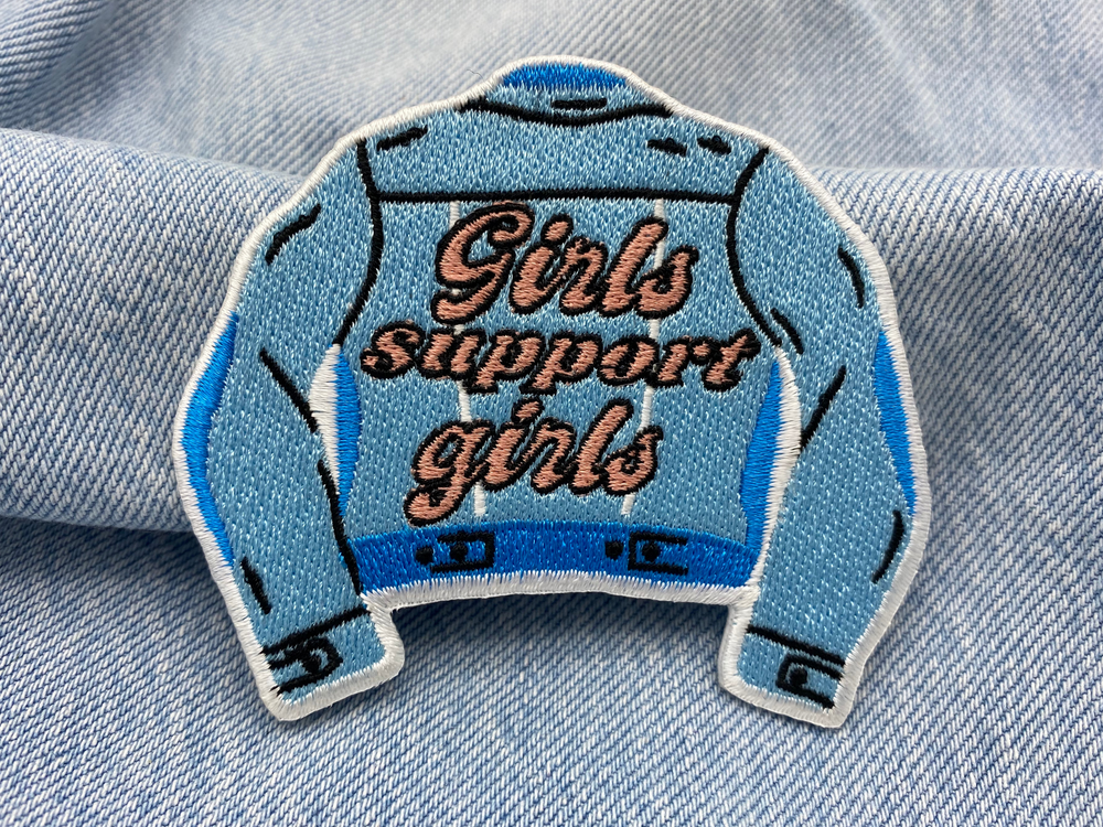 Jeansjacken Patch auf blauer Jeans