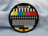 No Signal Patch auf blauer Jeans