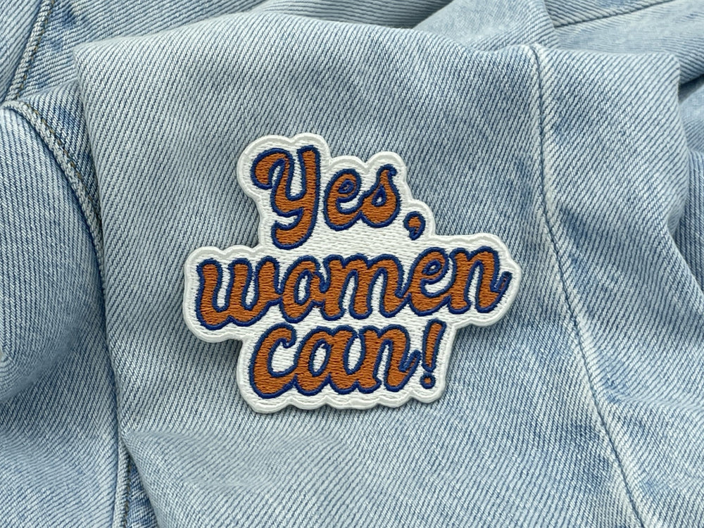 Yes, Women can auf blauer Jeans