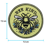 Bee Kind Patch mit der Maße: 7,2 x 7,2 cm