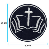 Bibel mit Kreuz Patch mit der Maße: 5,5 x 5,5 cm