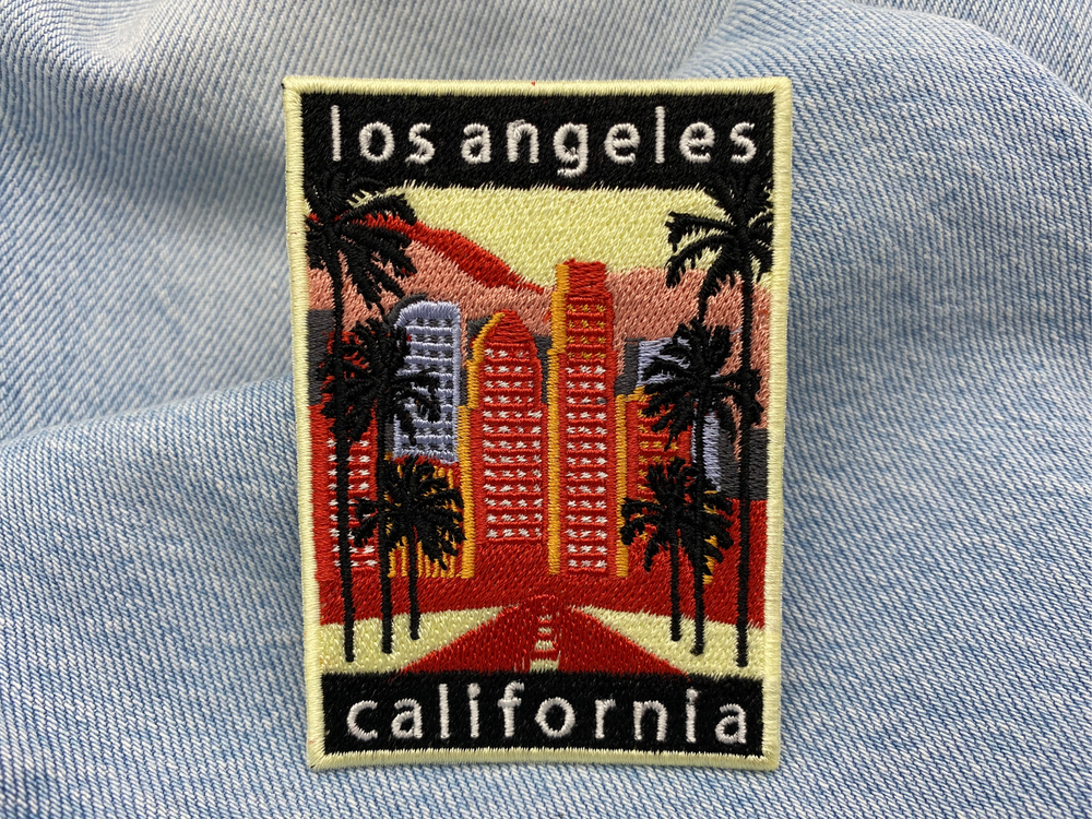 Los Angeles Patch auf blauer Jeans