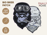 Vorder- und Rückseite des Patches, mit Bügelfolie. „Finally Home“ Logo und Nutzungsoptionen: Aufbügeln, Aufnähen, Aufkleben mit Textilkleber