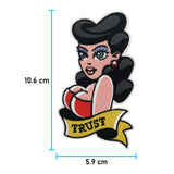 Sexy Frau Patch mit der Maße: 10,6 x 5,9 cm