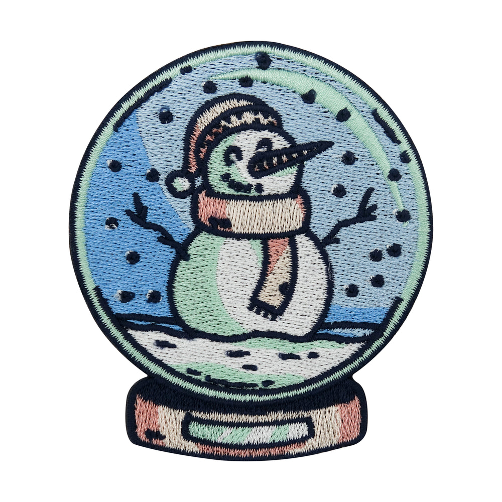 Weiß-blauer Schneemann in Schneekugel Patch