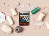 Outdoor Vibes Finally Home Patch zum Aufbügeln & Aufnähen | Berg Patches, Natur Bügelbild, Wanderer Aufbügler, Retro Camping Aufnäher, Mountain Bügelpatch