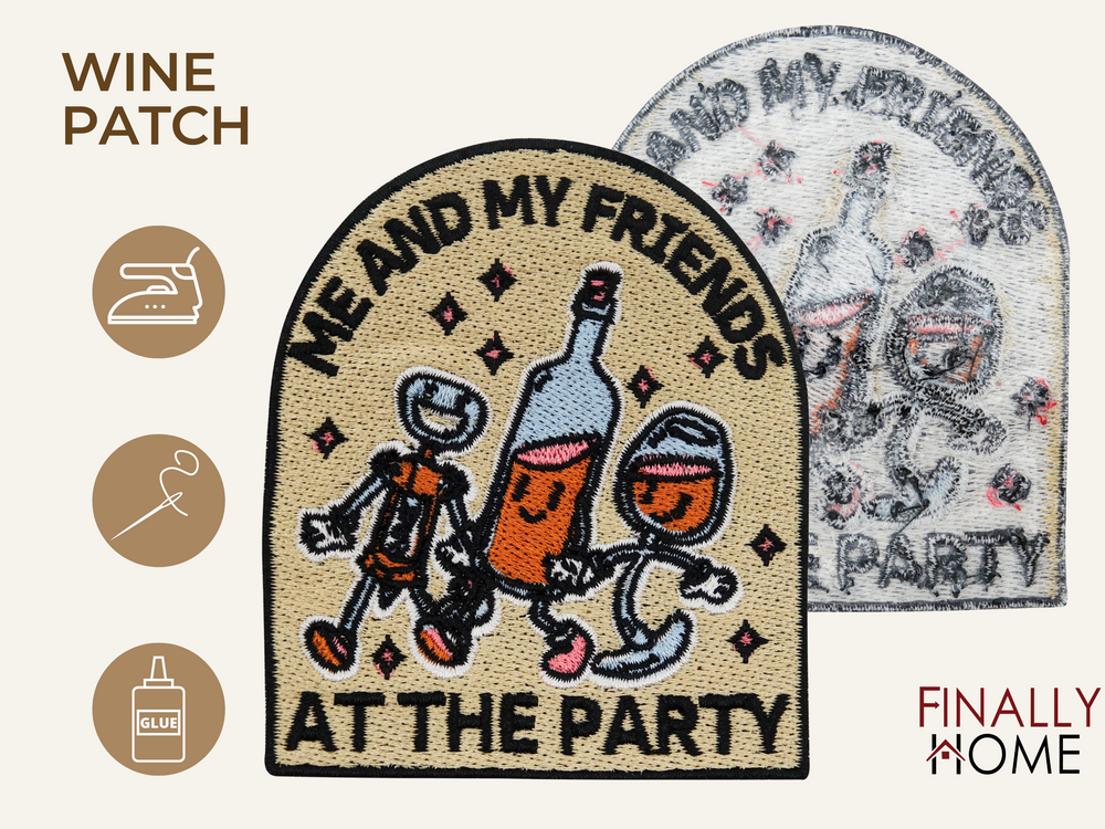 Vorder- und Rückseite des Patches, mit Bügelfolie. „Finally Home“ Logo und Nutzungsoptionen: Aufbügeln, Aufnähen, Aufkleben mit Textilkleber