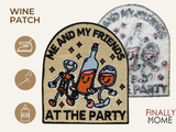 Vorder- und Rückseite des Patches, mit Bügelfolie. „Finally Home“ Logo und Nutzungsoptionen: Aufbügeln, Aufnähen, Aufkleben mit Textilkleber