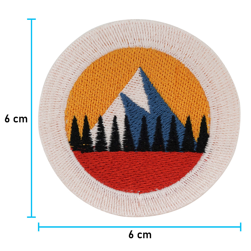 Berge Patch mit der Maße: 6 x 6 cm