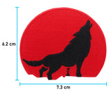 Roter Mond Wolf Patch mit der Maße: 6,2 x 7,3 cm