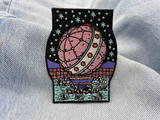 Rebirth of the World Patch auf hellblauer Jeans