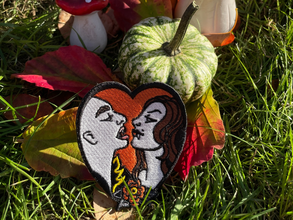 Verliebte Vampire Patch mit herbstlichen Hintergrund