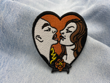 Verliebte Vampire Patch auf hellblauer Jeans