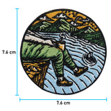 Wanderer trinkt Kaffee Patch mit der Maße: 7,6 x 7,6 cm