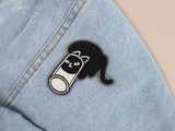 Katze im Glas Patch auf hellblauer Jeans aufgebügelt