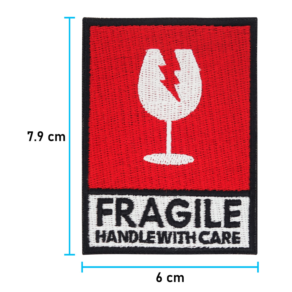 Fragile Patch mit der Maße: 7,9 x 6 cm