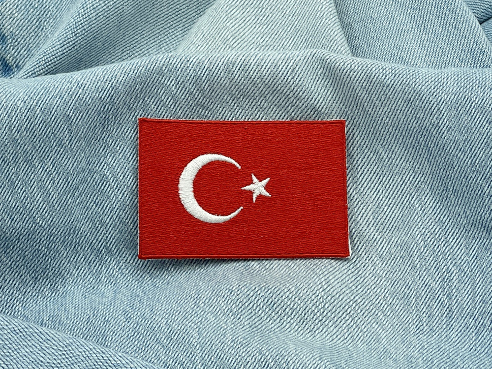 Der Patch auf blauer Jeans