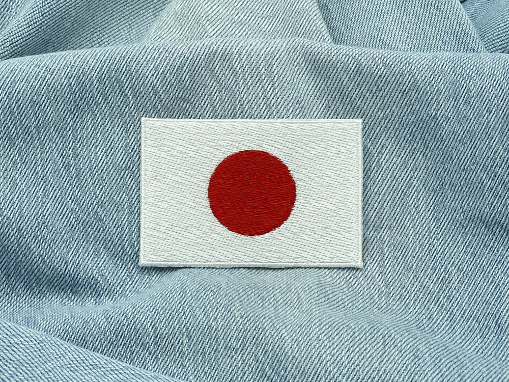 Japan Flagge Patch auf blauer Jeans