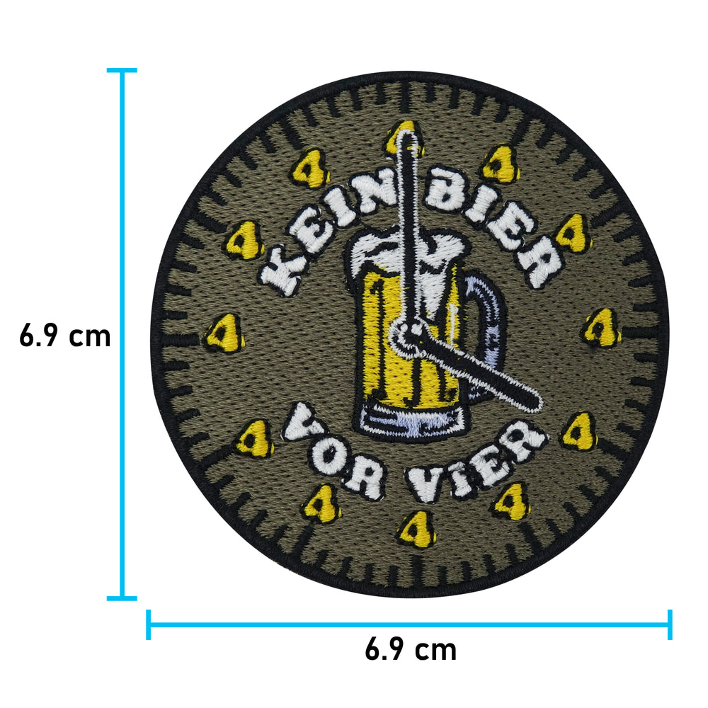 Bier-Beer-witziger-Bügelaufkleber-Bügelpatch-Aufbügler-Aufnäher-Finally-Home-Maße-6,9x6,9cm