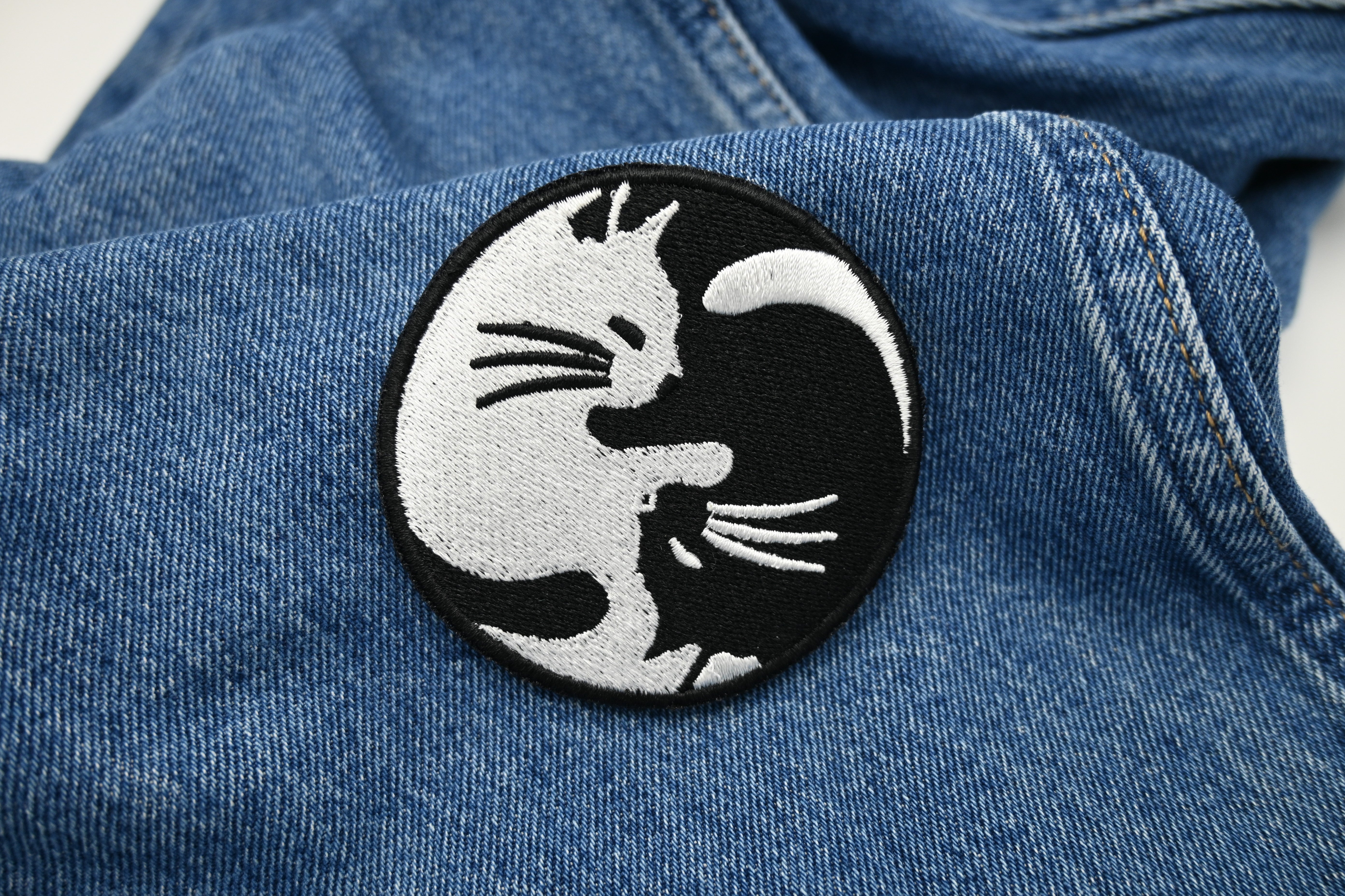 Klett Patch - Yin & Yang Katze | Runde Klett Patches, Vintage Aufnäher, Hippie Klettpatches, Buddah Badge, Klettpatch, Finally Home