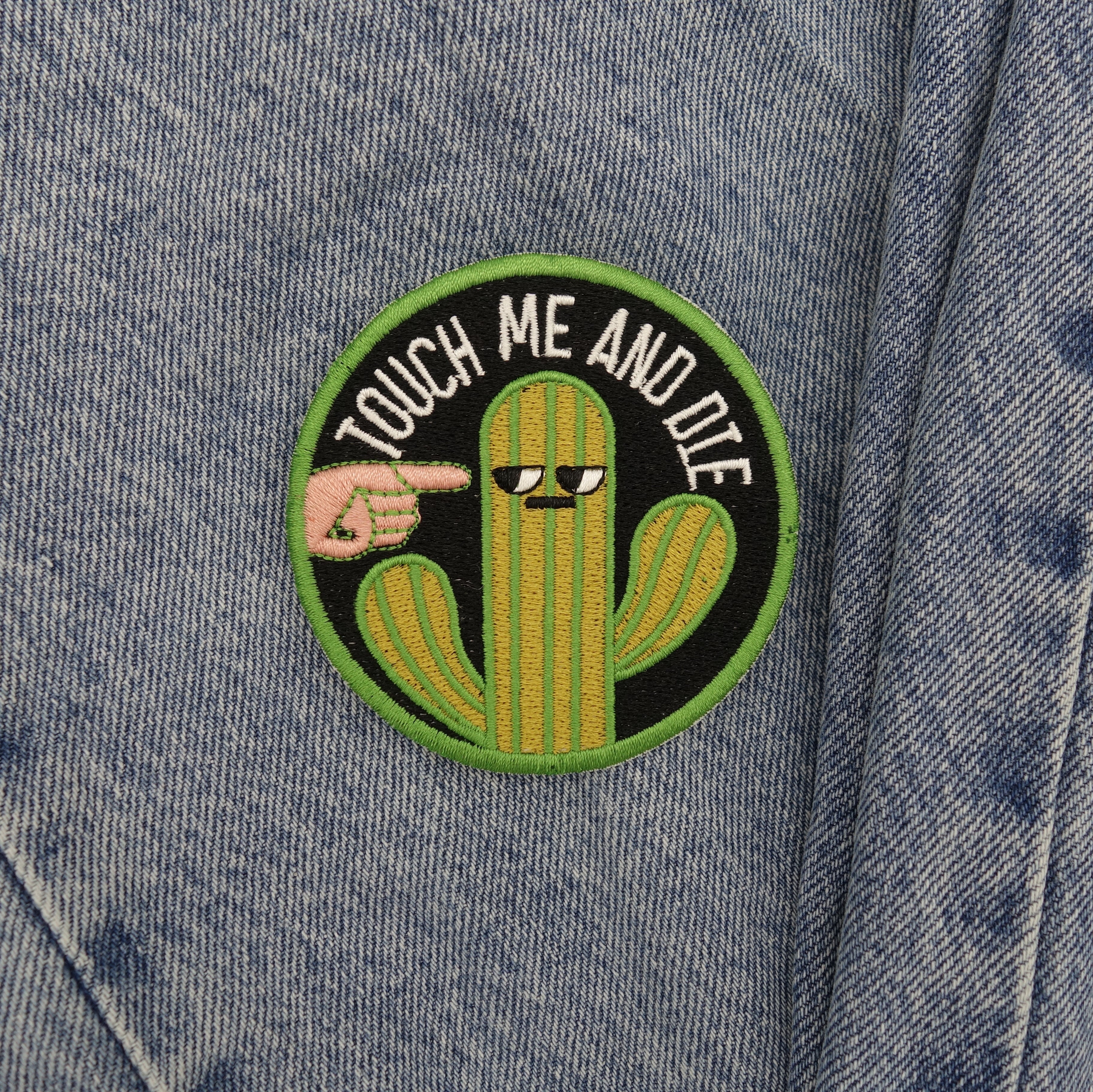 Kaktus Patch auf blauer Jeans