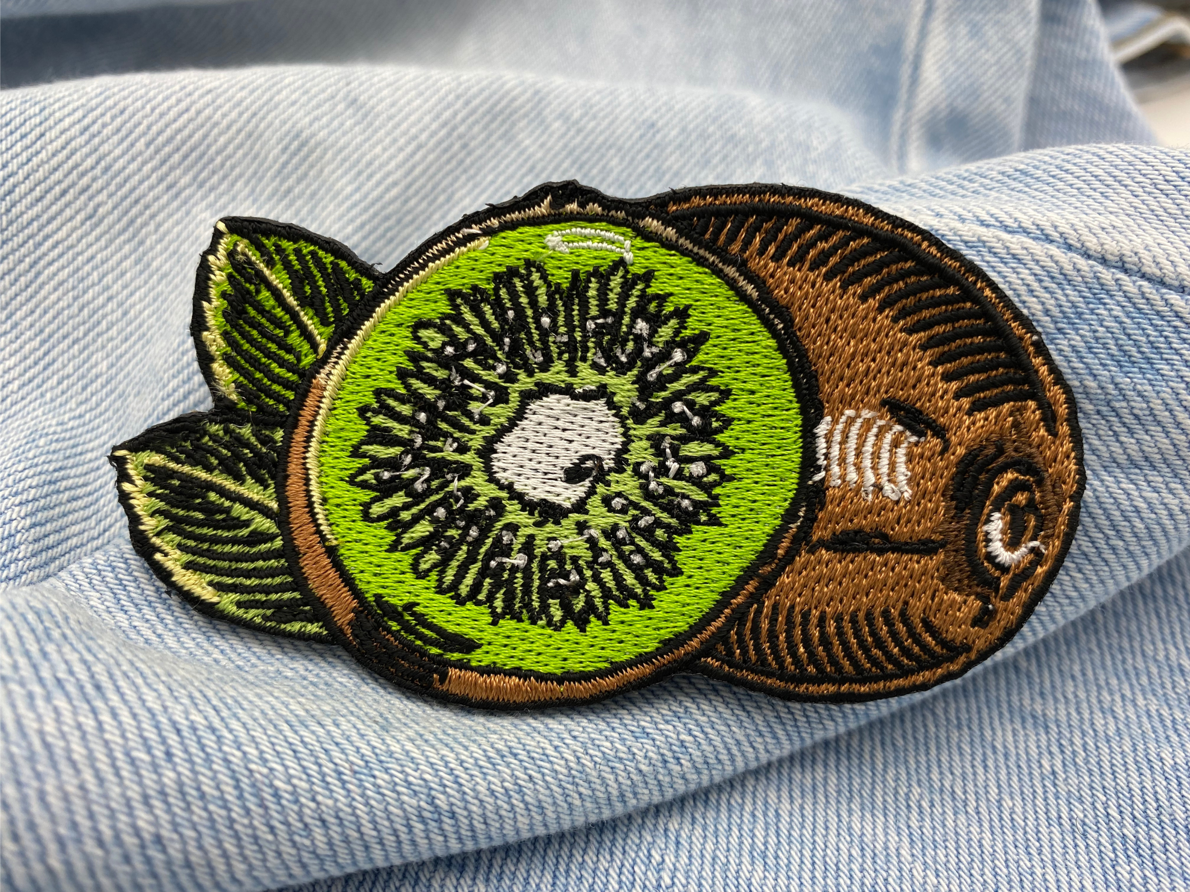 Kiwi Obst Patch zum Aufbügeln | Früchte Blüten Patches, Essen Bügelflicken, Grüne Frucht Flicken, Food Aufnäher Finally Home