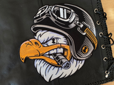 Adler Patch auf einer Lederweste