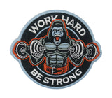 Schwarzer Work Hard Be Strong Klett Patch