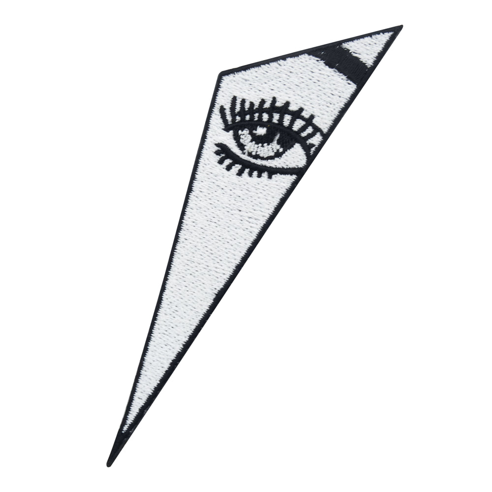 1.Teil: Patch mit einem Auge in einer Scherbe