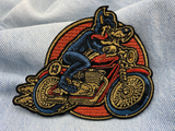 Lone Wolf Biker Patch auf blauer Jeans