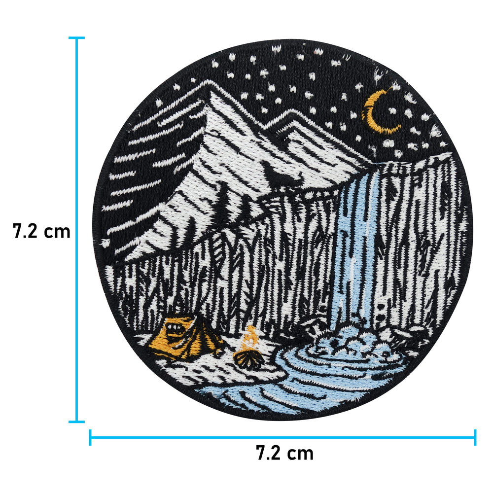 Der Patch mit Maßangaben: 7,2 x 7,2 cm