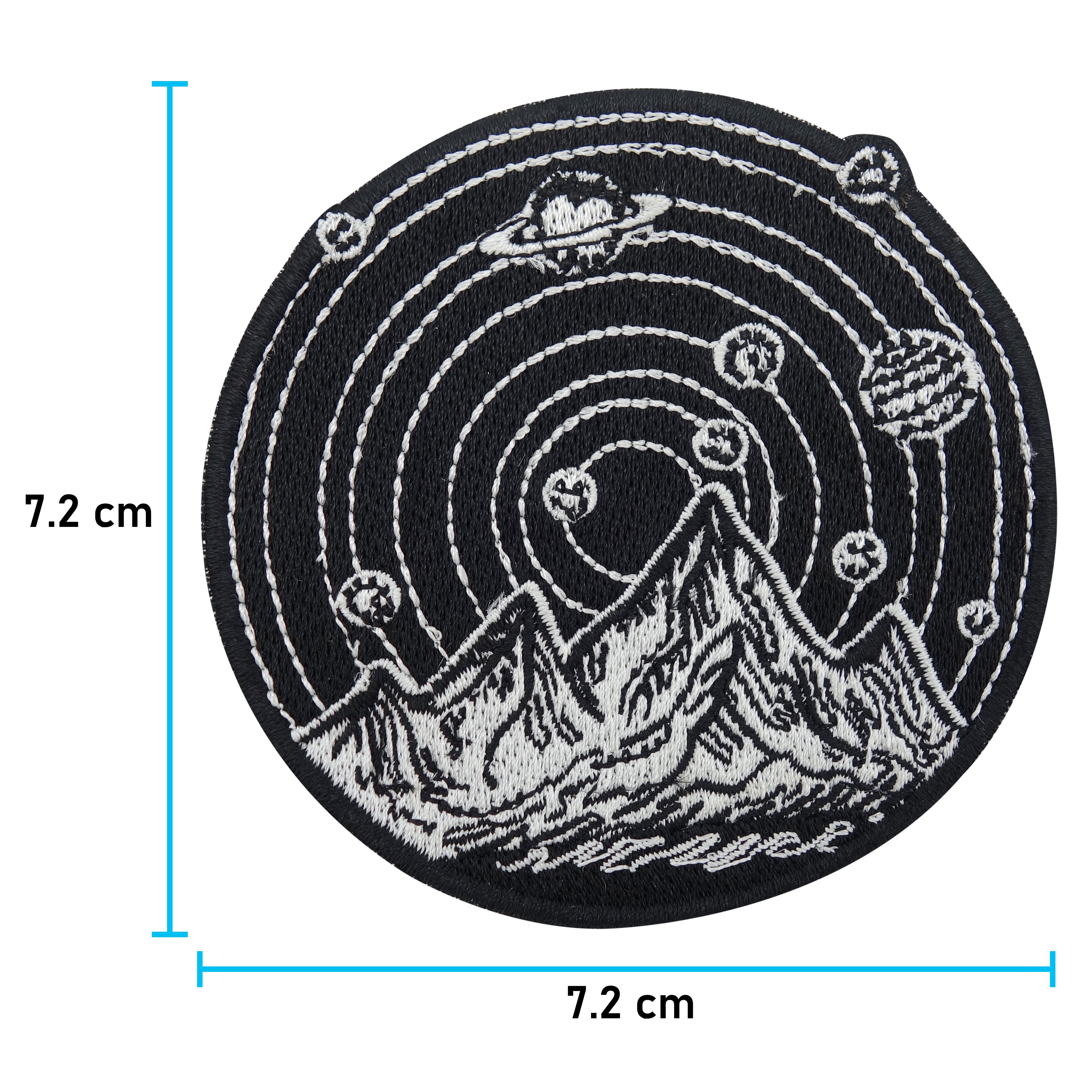 Berge mit Planeten Patch mit der Maße: 7,2 x 7,2 cm