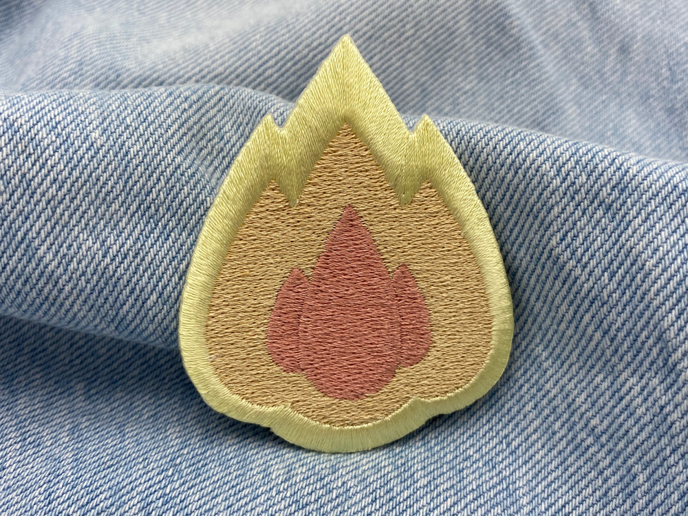 Flammen Patch auf blauer Jeans