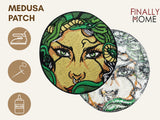 Vorder- und Rückseite des Patches, mit Bügelfolie. „Finally Home“ Logo und Nutzungsoptionen: Aufbügeln, Aufnähen, Aufkleben mit Textilkleber