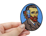 Vincent van Gogh Patch gehalten von einer Frauenhand