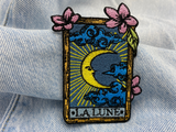 Mond Patch auf einer blauen Jeans