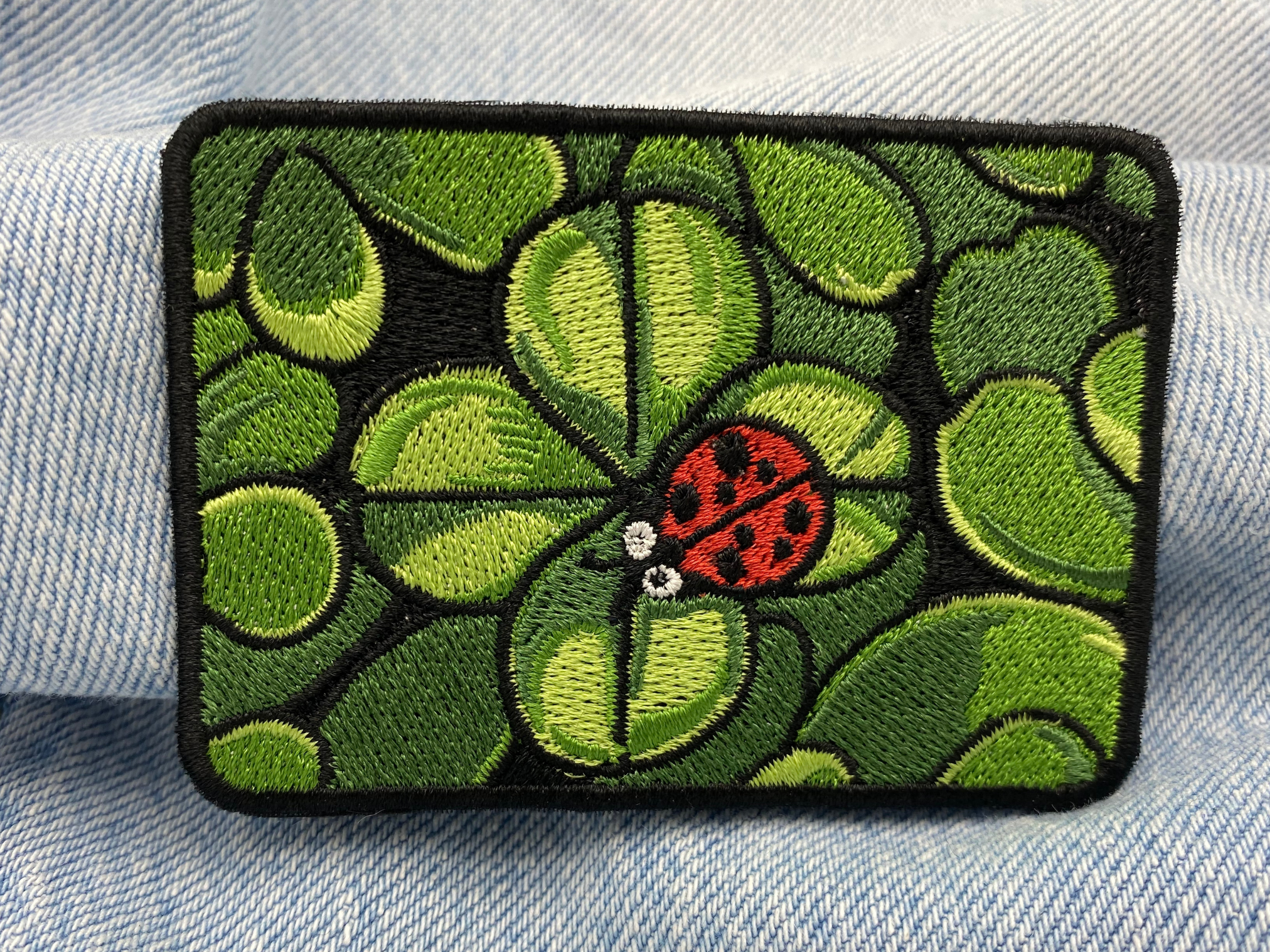 Kleeblatt Bügelpatch | Glück Marienkäfer Aufnäher | Natur DIY Flicken