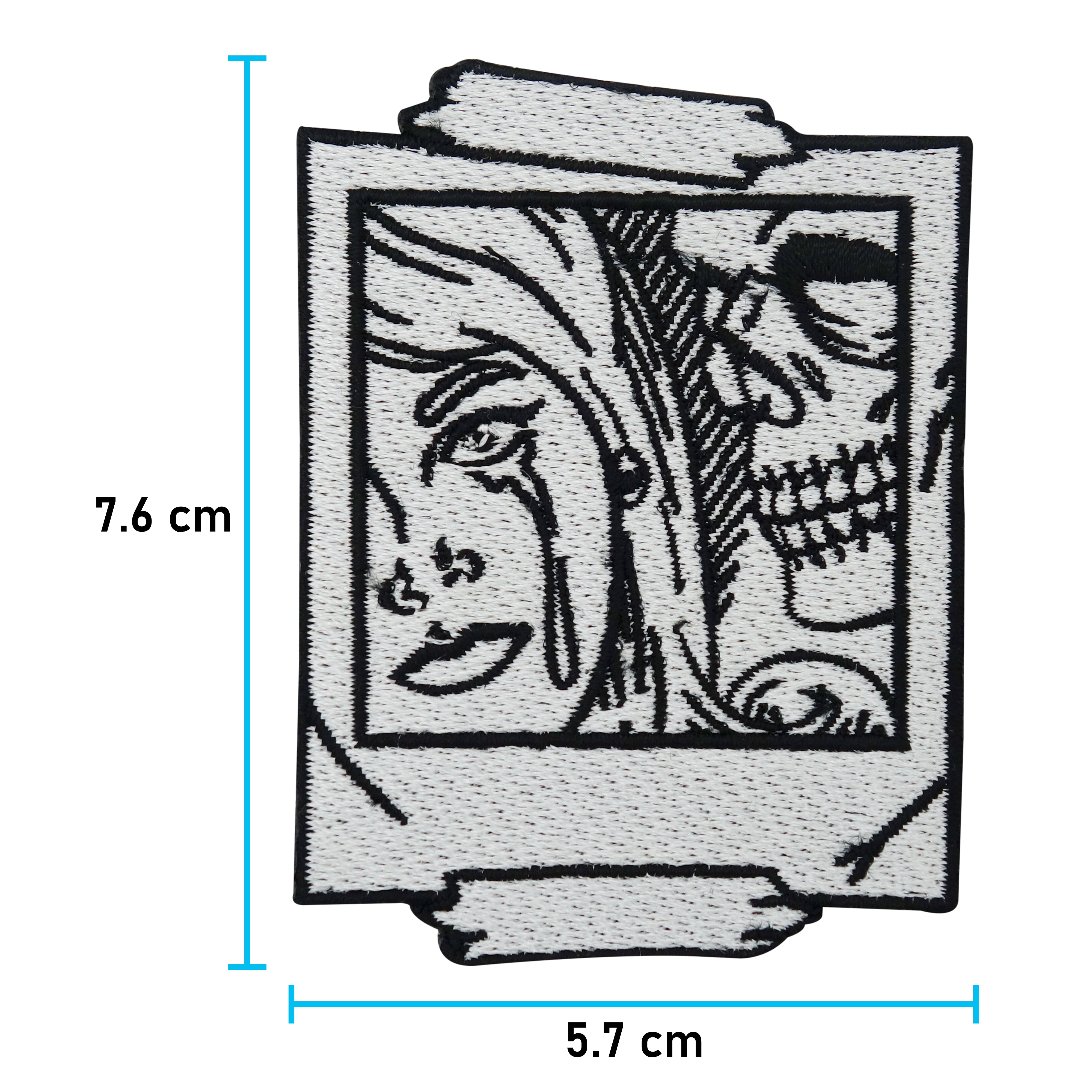Der Patch mit der Maße: 7,6 x 5,7 cm